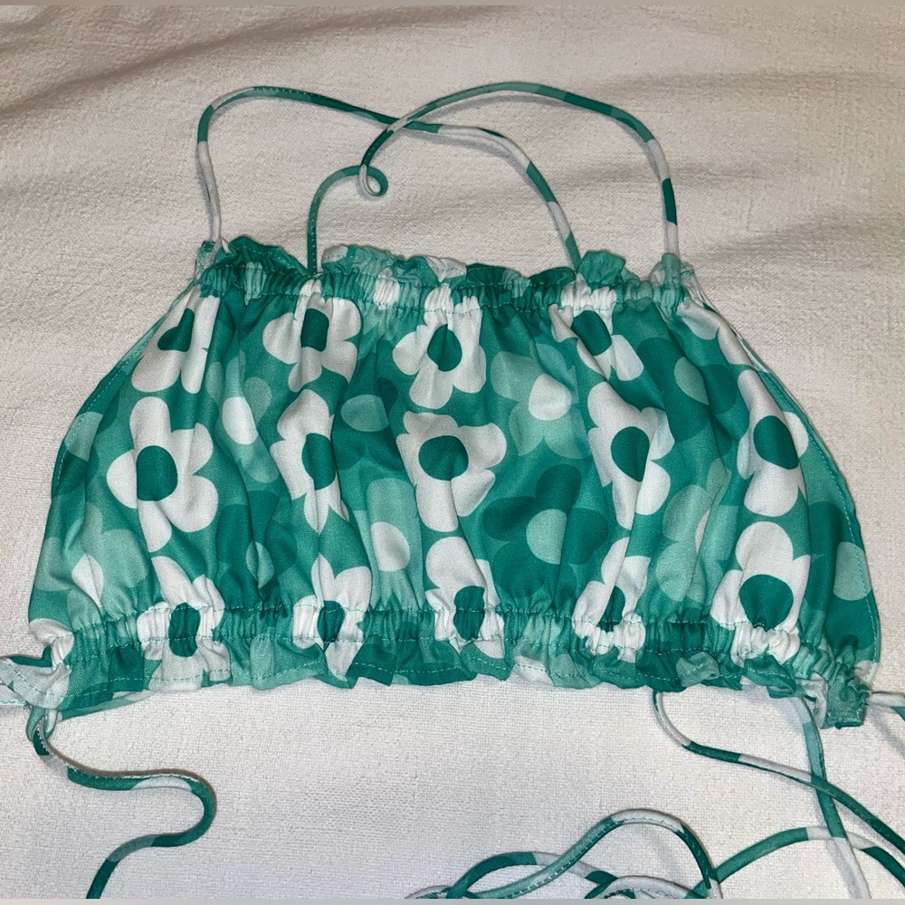 Edikted green flower crop top - size XS